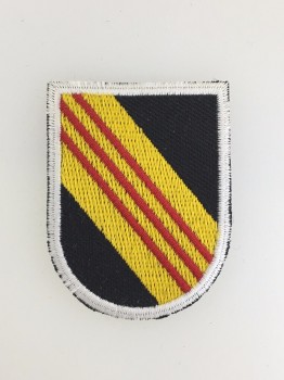 5th Special Forces beret flash- 1964-1985
