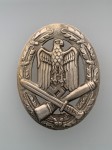 Army General Assault Badge - EARLY WAR QUALITY.