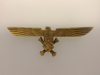 Hermann Goring metal breast insignia. ORIGINAL QUALITY.