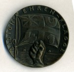 German WWI Goetz satirical medallion ' U41 Albions Ehren Flag'.
