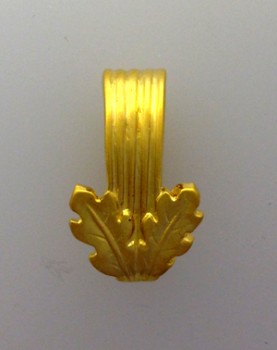 German Oakleaf suspension loop for neck awards.