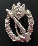 Army Infantry Assault Badge in Silver. Silver finish.  Re-enactor quality.