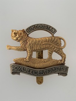 Royal Leicestershire Regiment metal cap badge ANTIQUED.