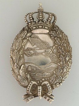 Imperial German WWI Pilot's metal breast badge 1914-18 Bavarian Issue SUPERIOR QUALITY.