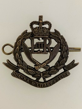 Gurkha Military Police Officers bronze cap badge.