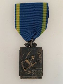 WWII Italian Fascist Anti Aircraft medal.