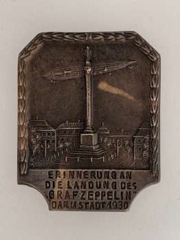 GRAF ZEPPELIN  GORLITZ airship lapel badge.