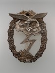 Luftwaffe Ground Assault badge. EXCEPTIONAL  AGED FINISH